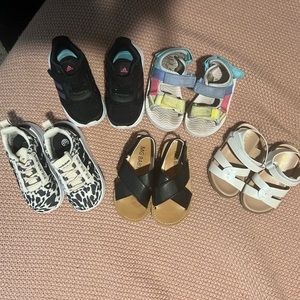 Toddler shoes - size 6